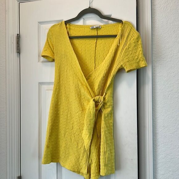 Yellow Mini Dress - Summer Cute Dress - Size Small - Zara Wrap Dress - Picture 1 of 6